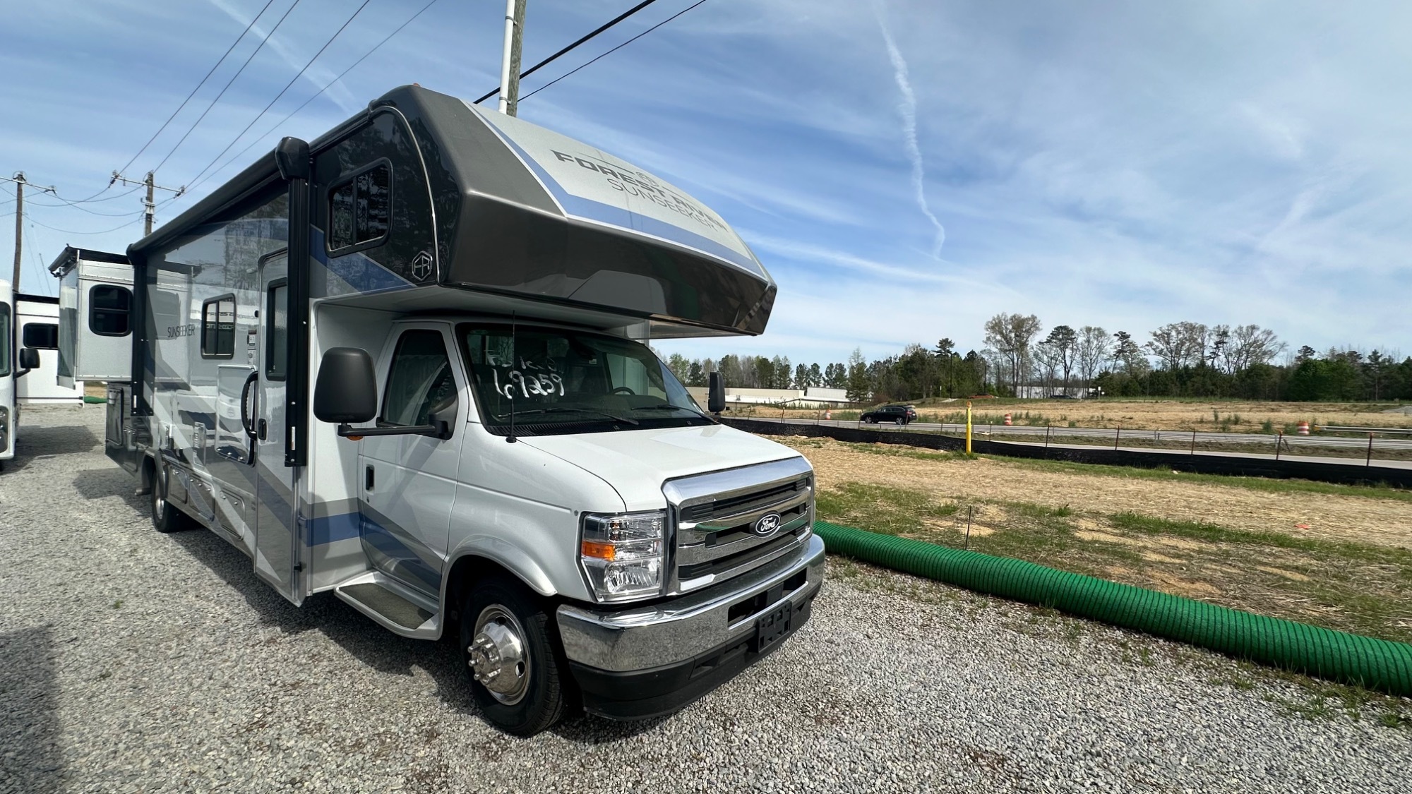 2026 Forest River SUNSEEKER 3010DSF in garner NC