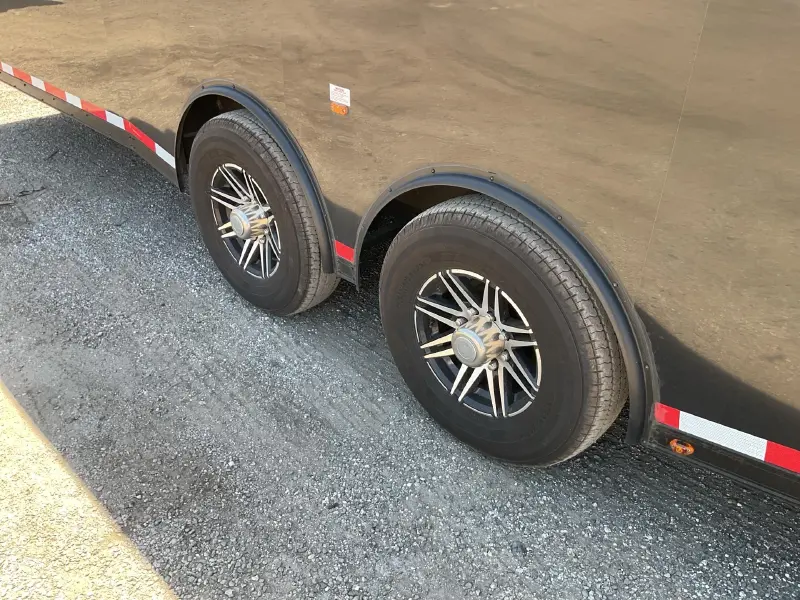 2023 VINTAGE P832 PLATINUM 32 TRAILER