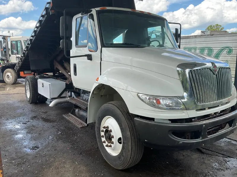 2018 INTERNATIONAL 4300