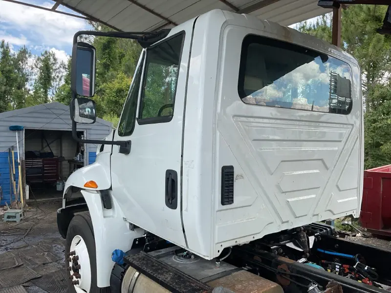 2018 INTERNATIONAL 4300