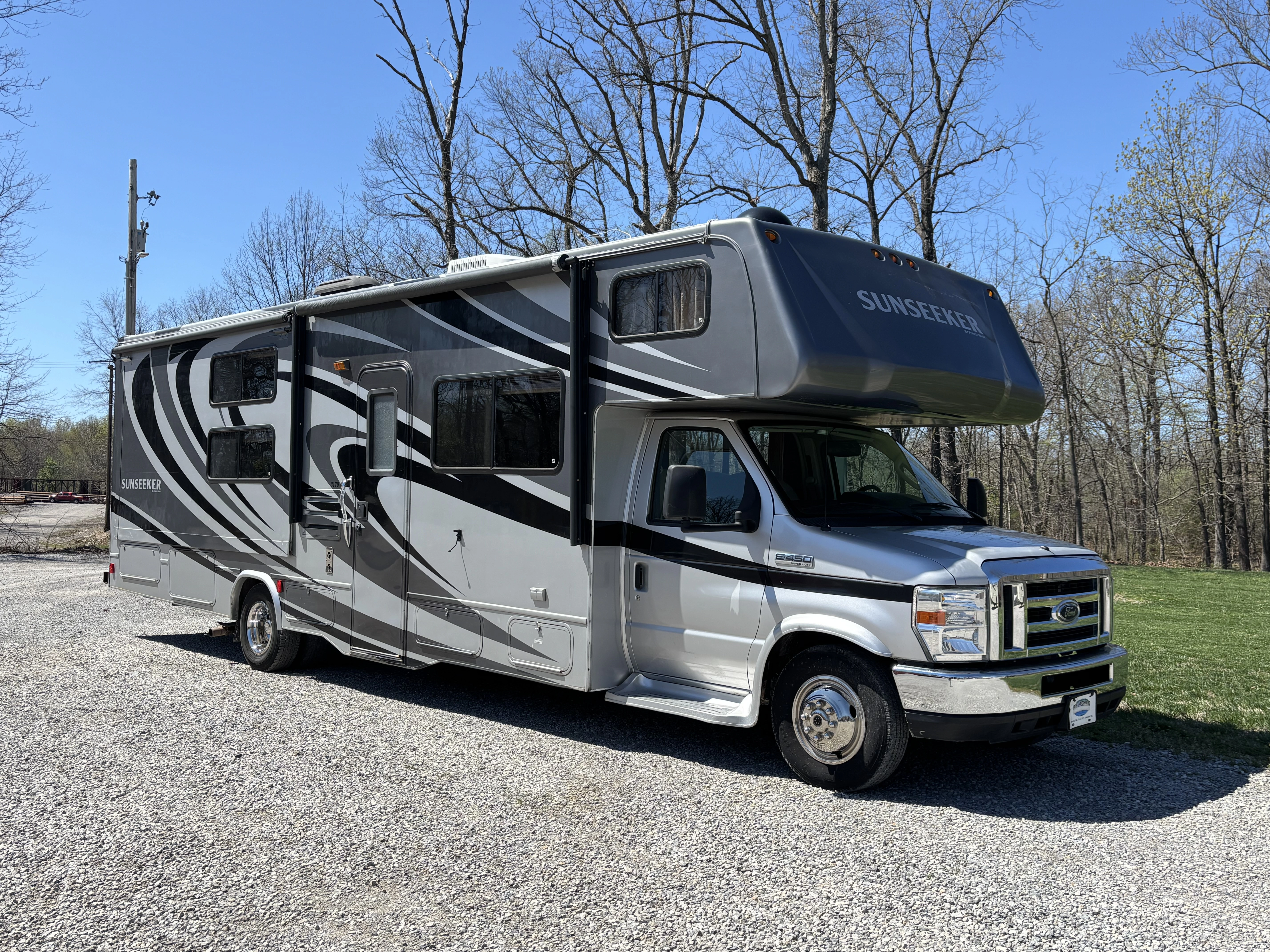 2010 Forest River SUNSEEKER 3170 RV