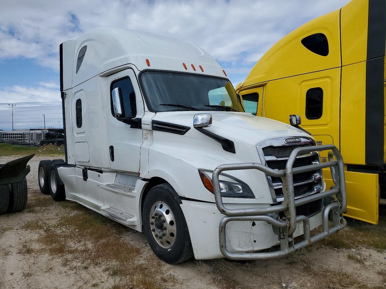 2019 FREIGHTLINER CASCADIA 126 in Salt Lake City, UT