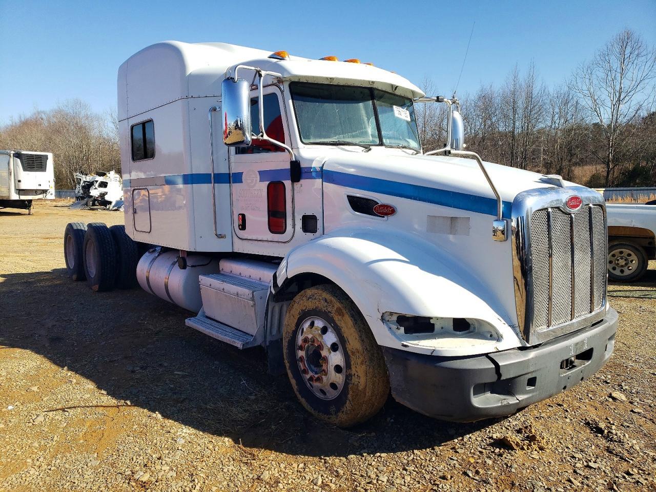2014 PETERBILT 386 in Fort Pierce, VA