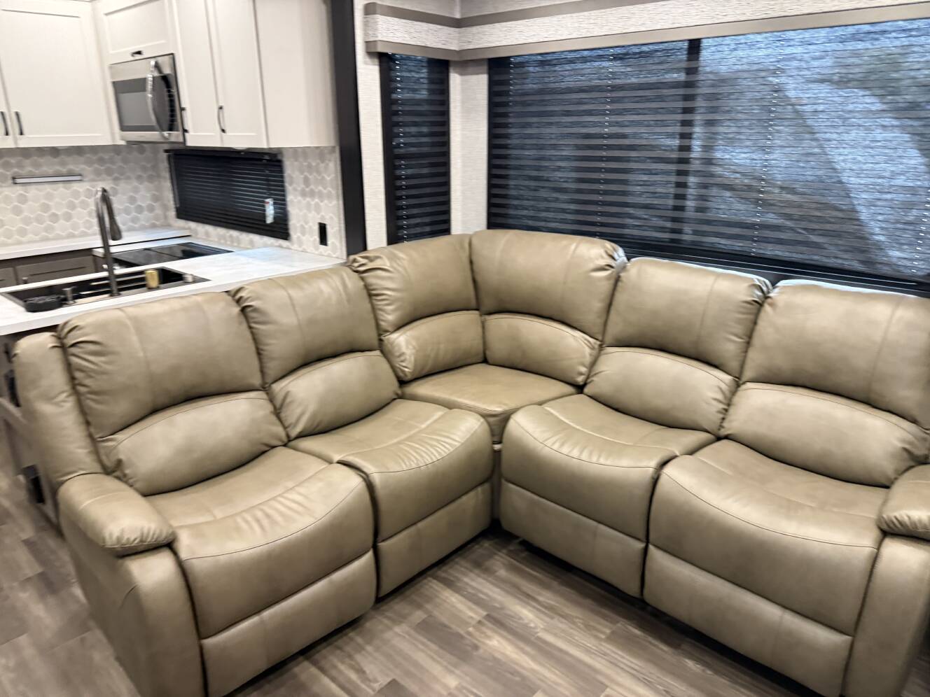 A photo of this 2025 Jayco SEISMIC 399