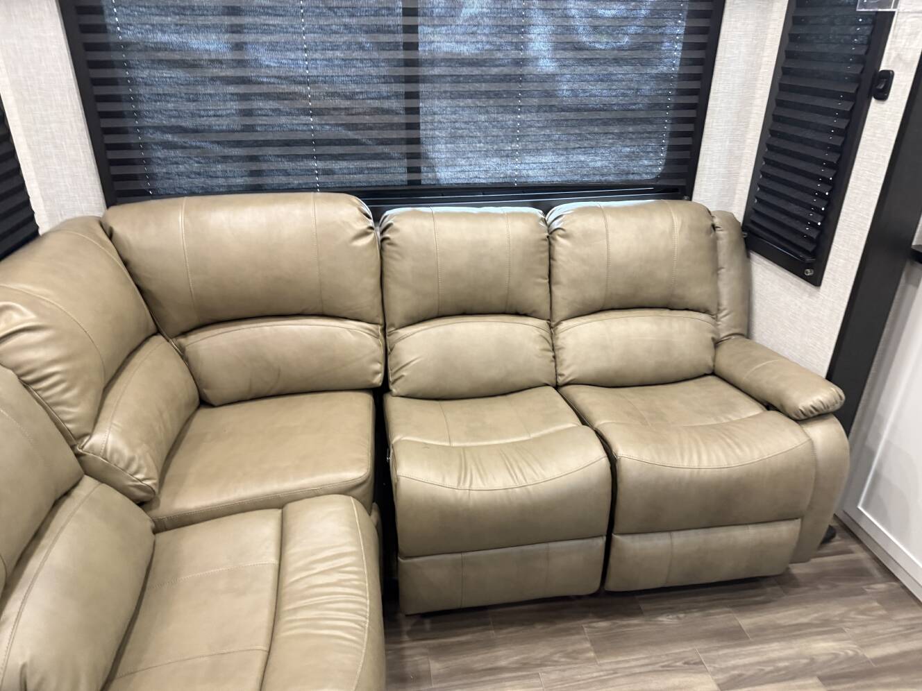 A photo of this 2025 Jayco SEISMIC 399