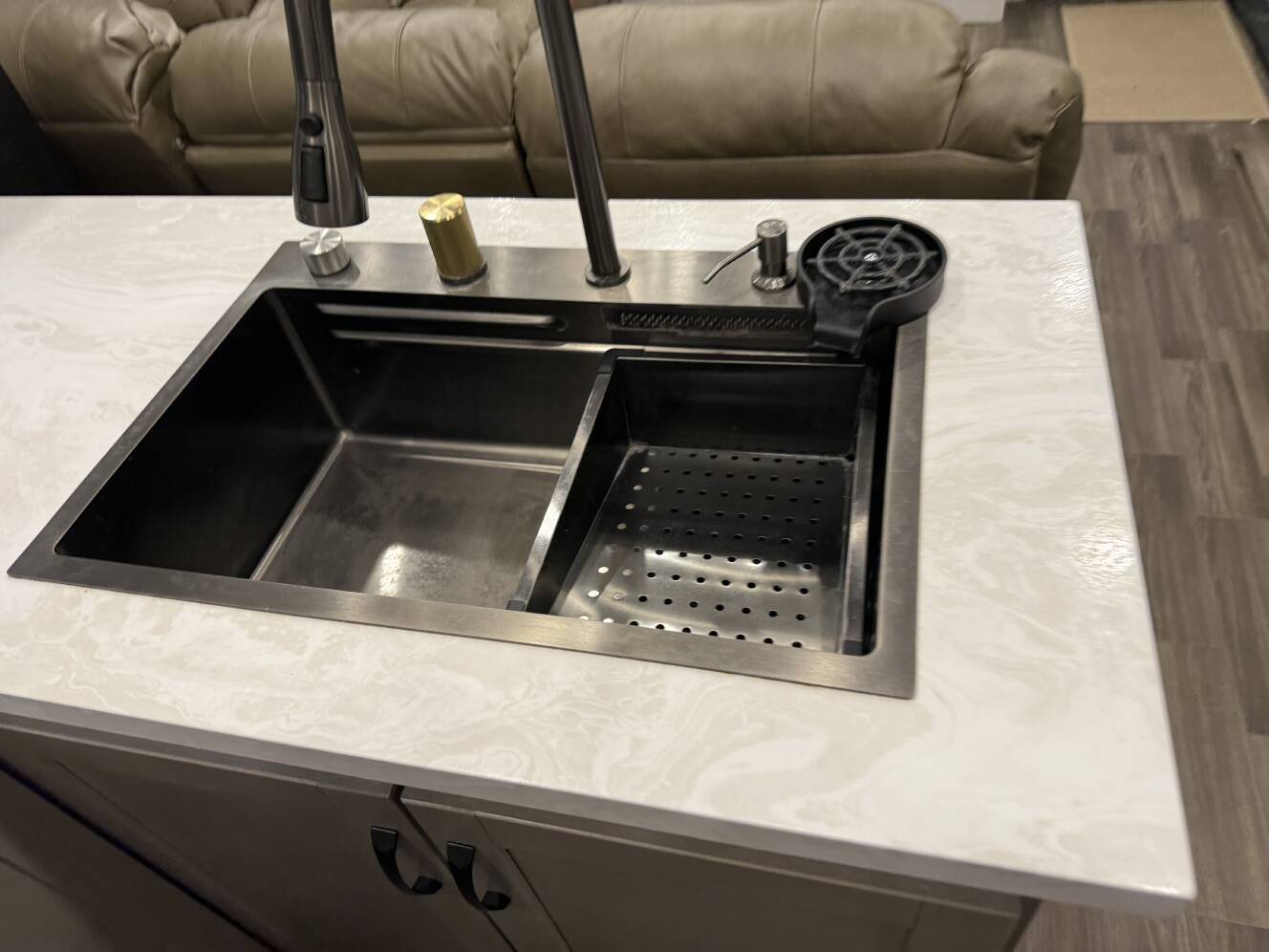 A photo of this 2025 Jayco SEISMIC 399