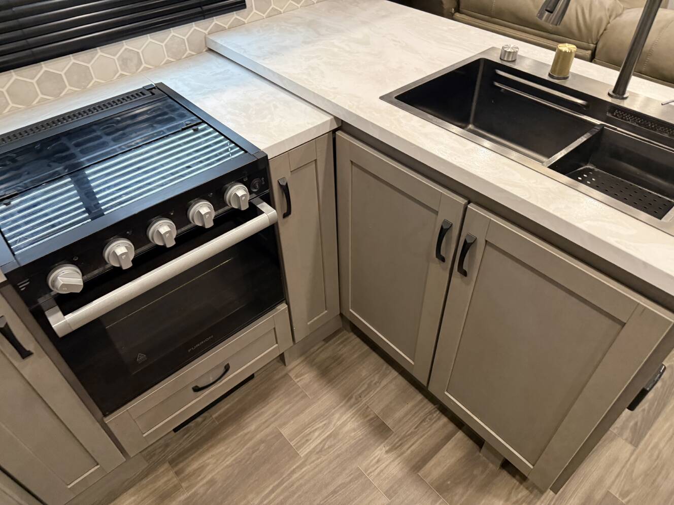 A photo of this 2025 Jayco SEISMIC 399