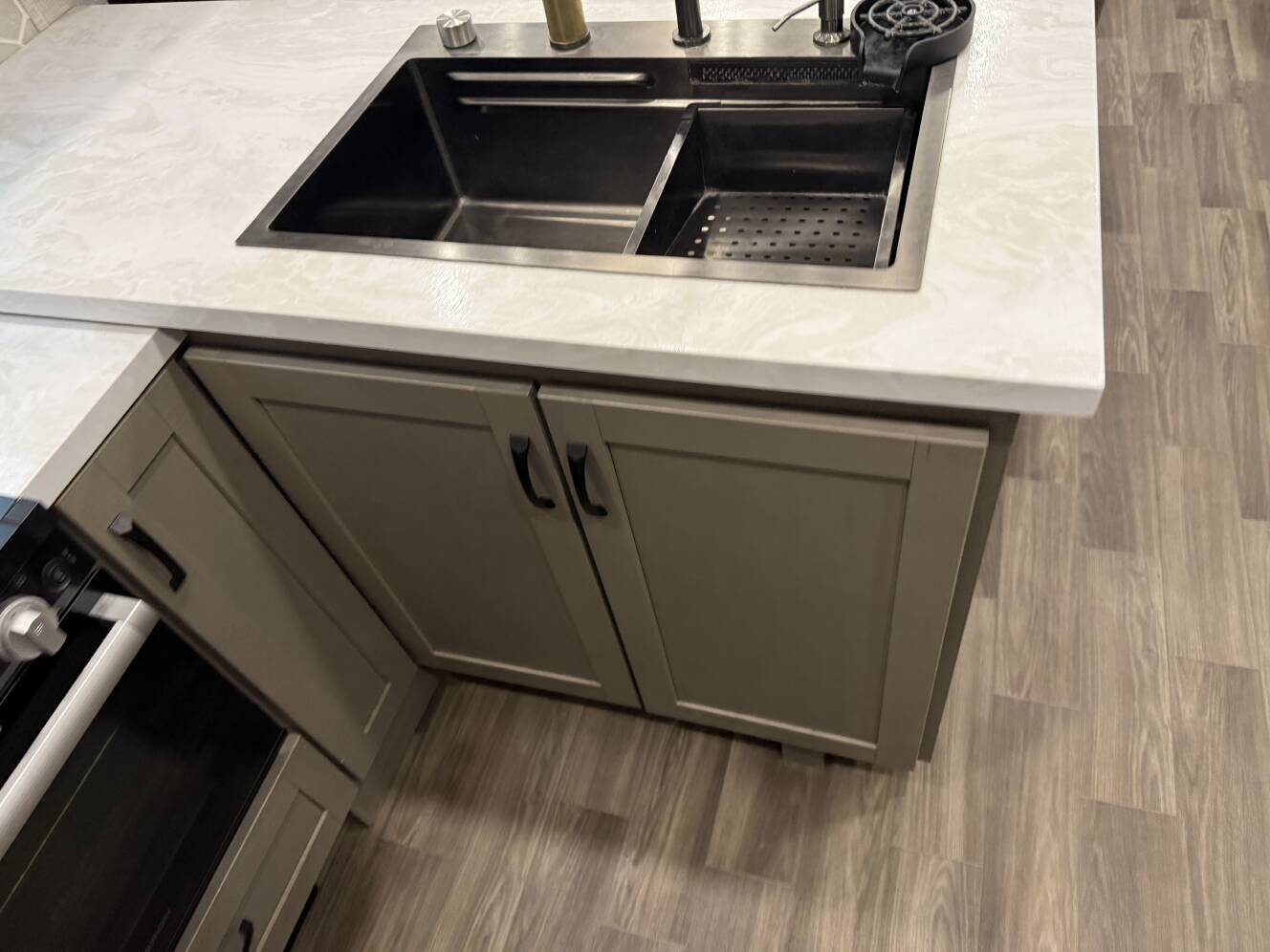 A photo of this 2025 Jayco SEISMIC 399