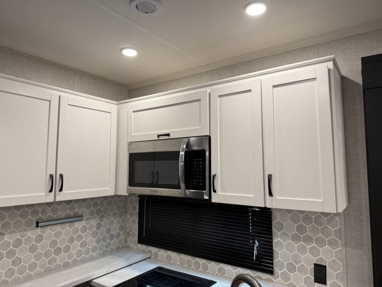 A photo of this 2025 Jayco SEISMIC 399