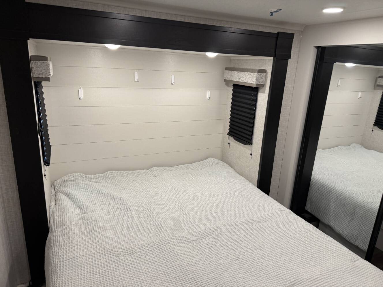 A photo of this 2025 Jayco SEISMIC 399