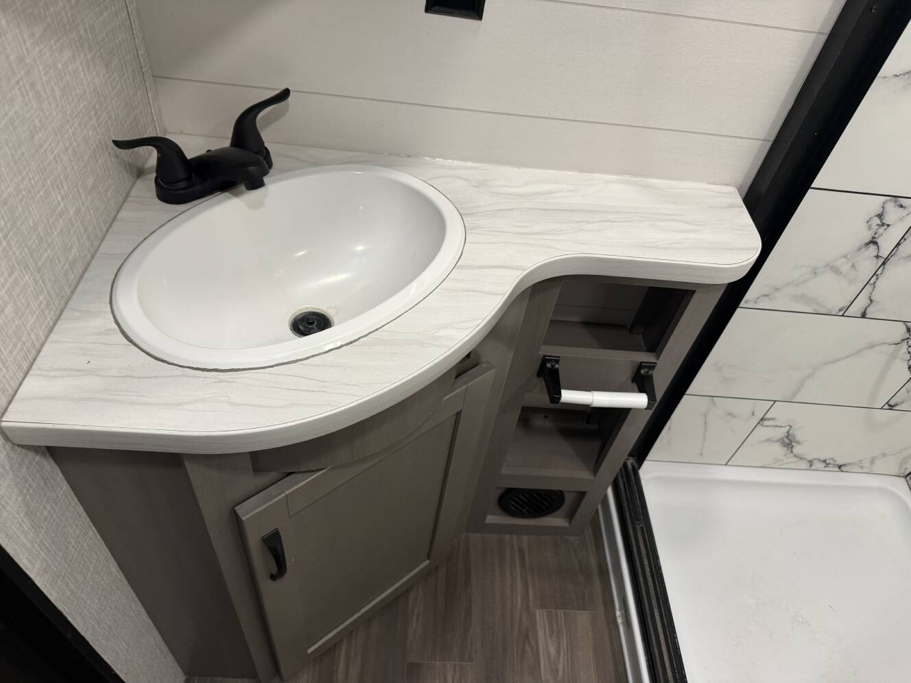 A photo of this 2025 Jayco SEISMIC 399