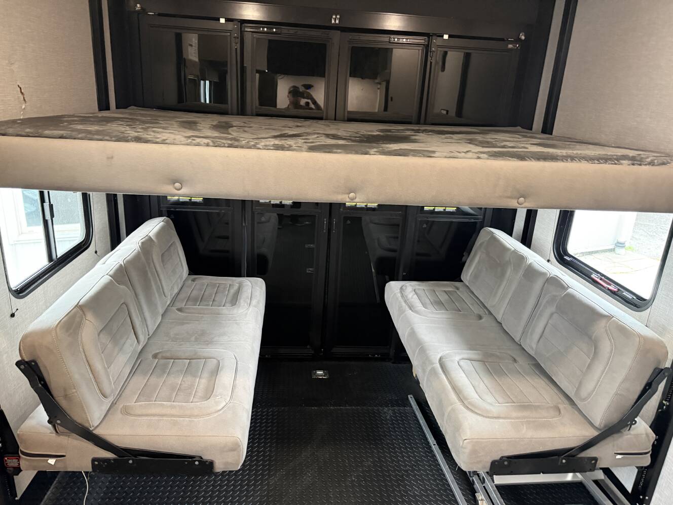 A photo of this 2025 Jayco SEISMIC 399