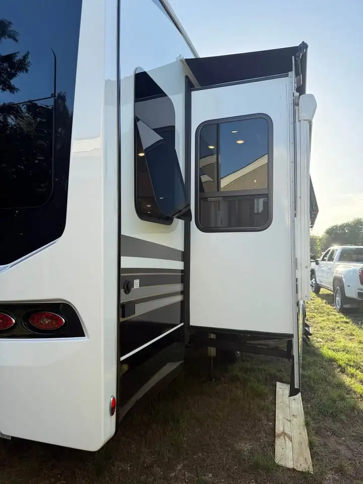 2024 Jayco PINNACLE 37MDQS RV