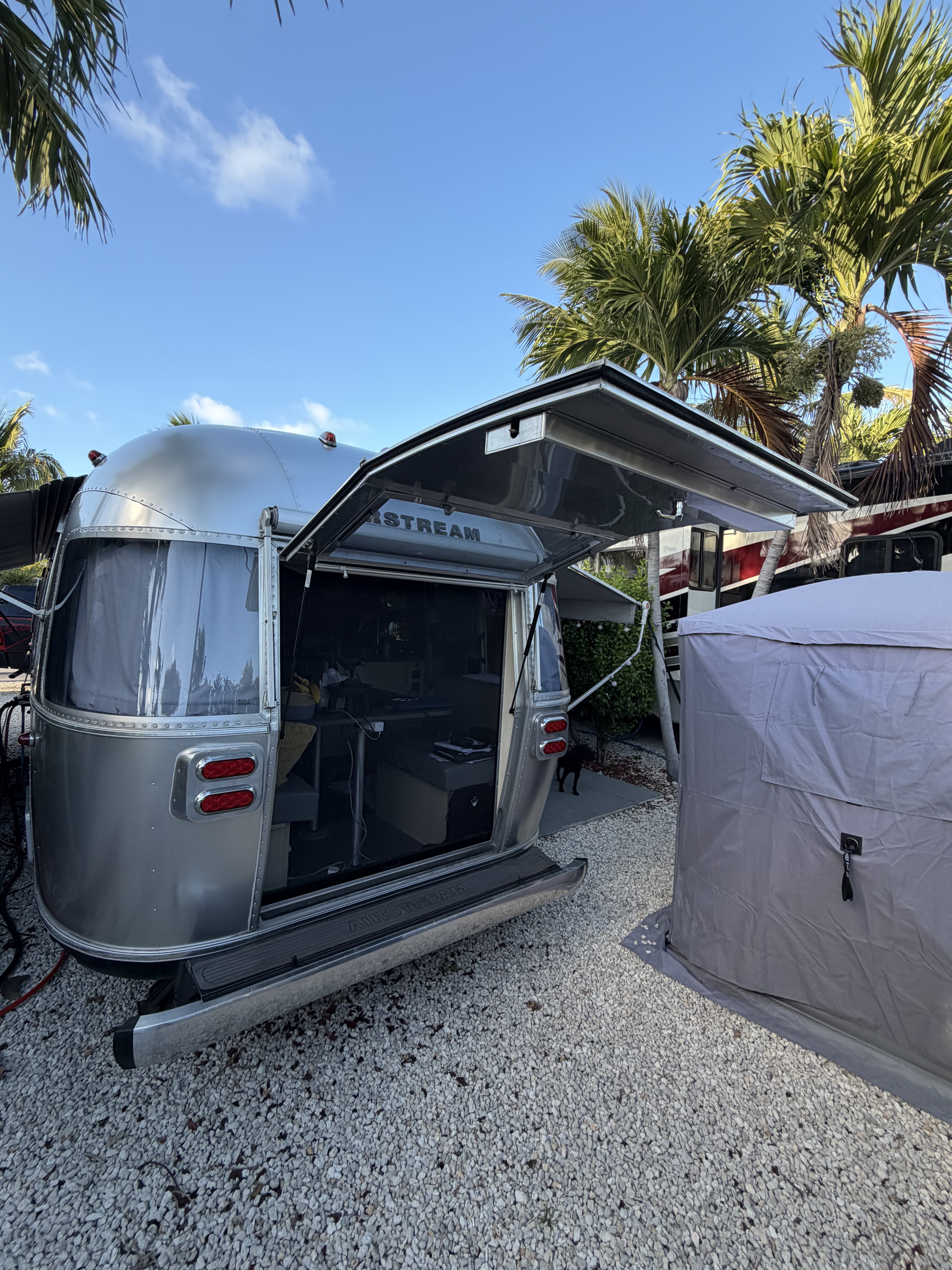 2023 Airstream FLYING CLOUD 27FB QUEEN in silver lake OH