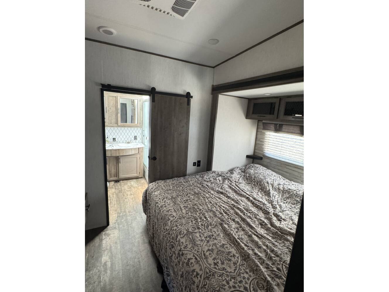 A photo of this 2022 Forest River SABRE 37FLH