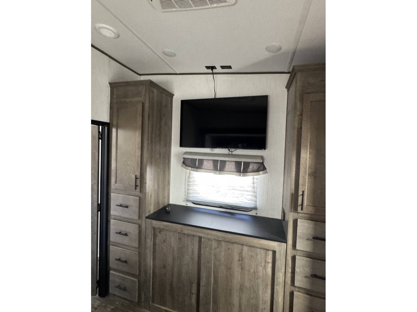 A photo of this 2022 Forest River SABRE 37FLH