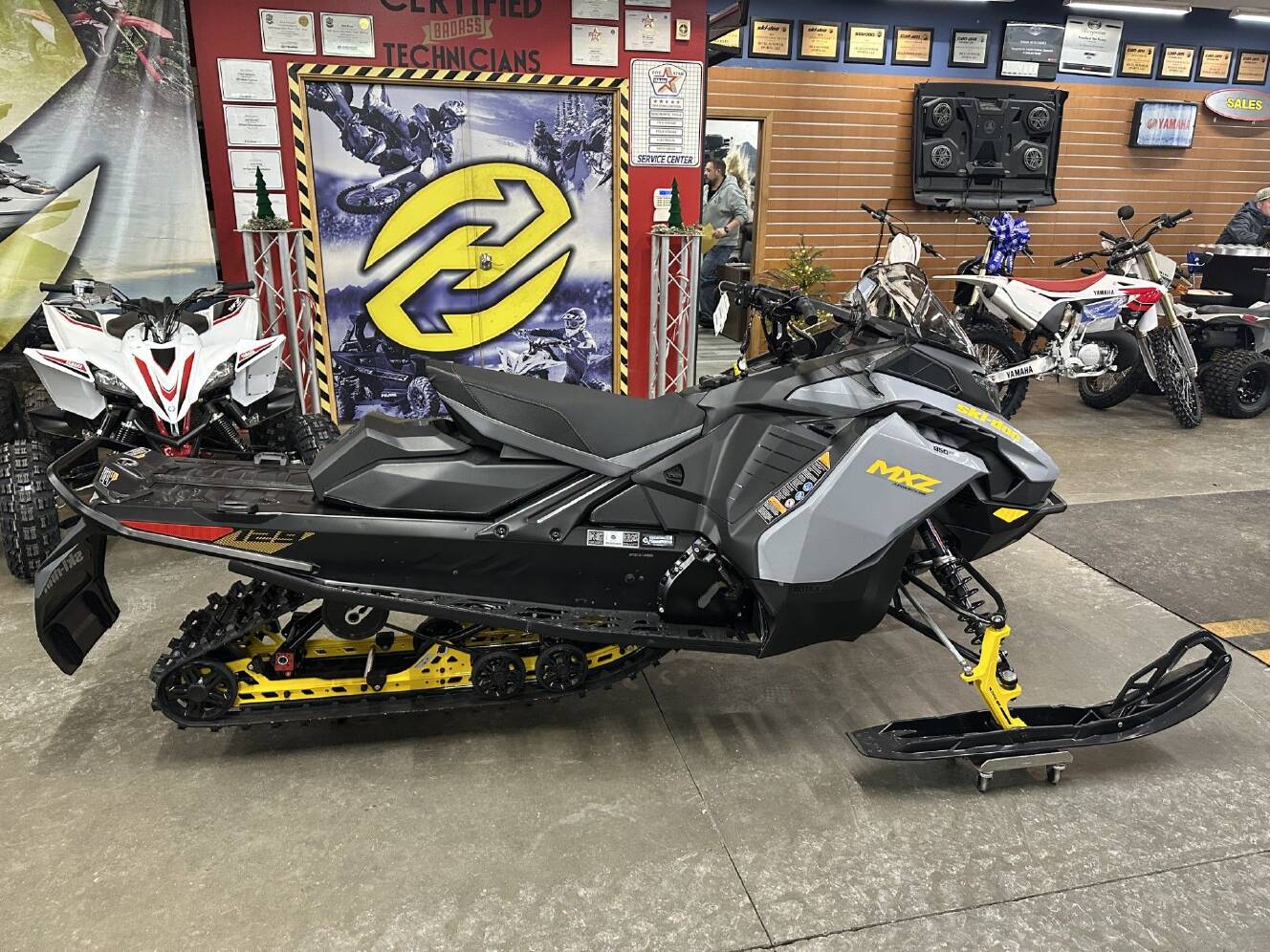 A photo of this 2026 Ski-Doo MXZ Adrenaline 129 850 E-TEC ES Ripsaw 1.25