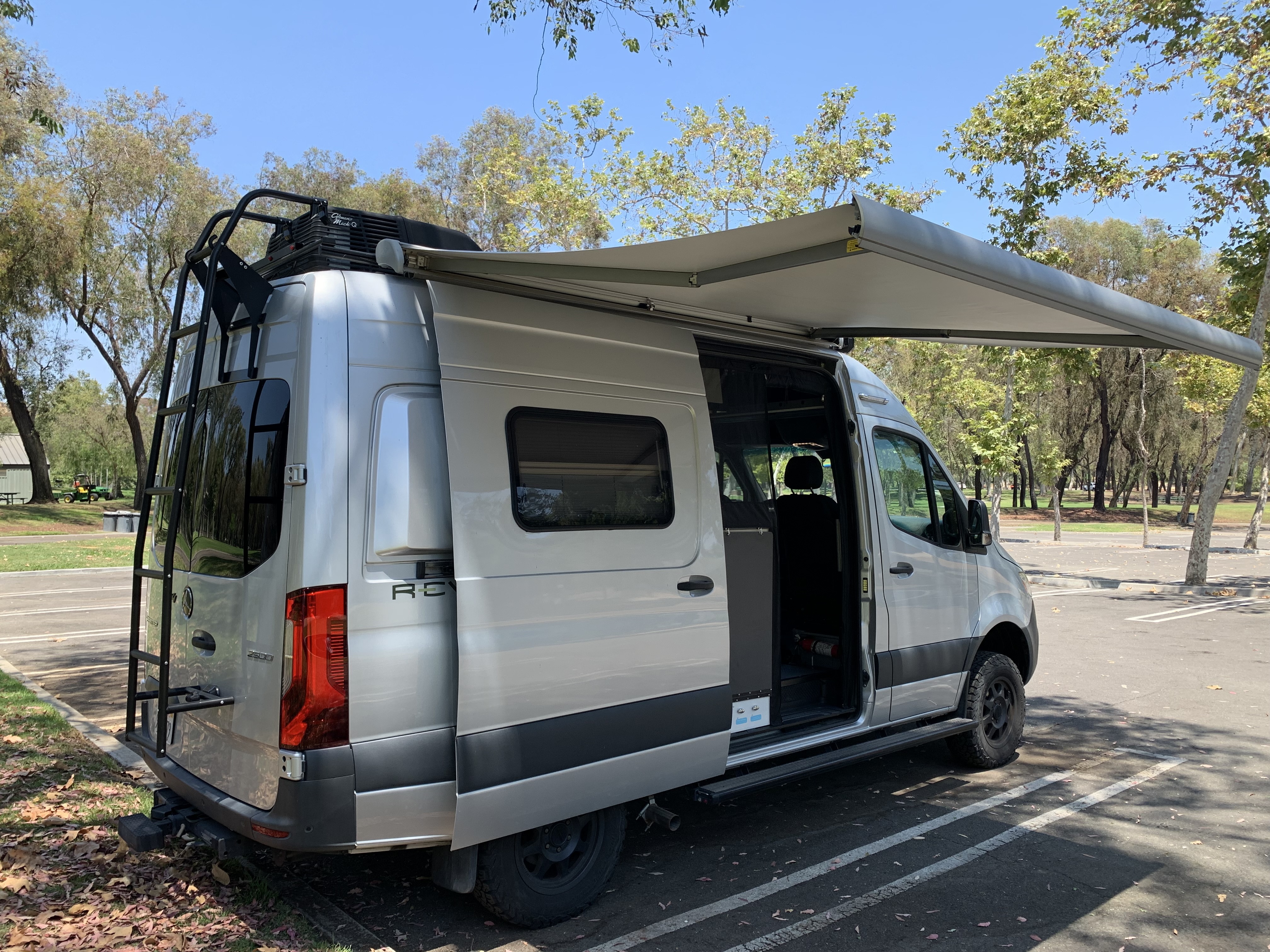 2022 Winnebago REVEL 44E in buena park CA