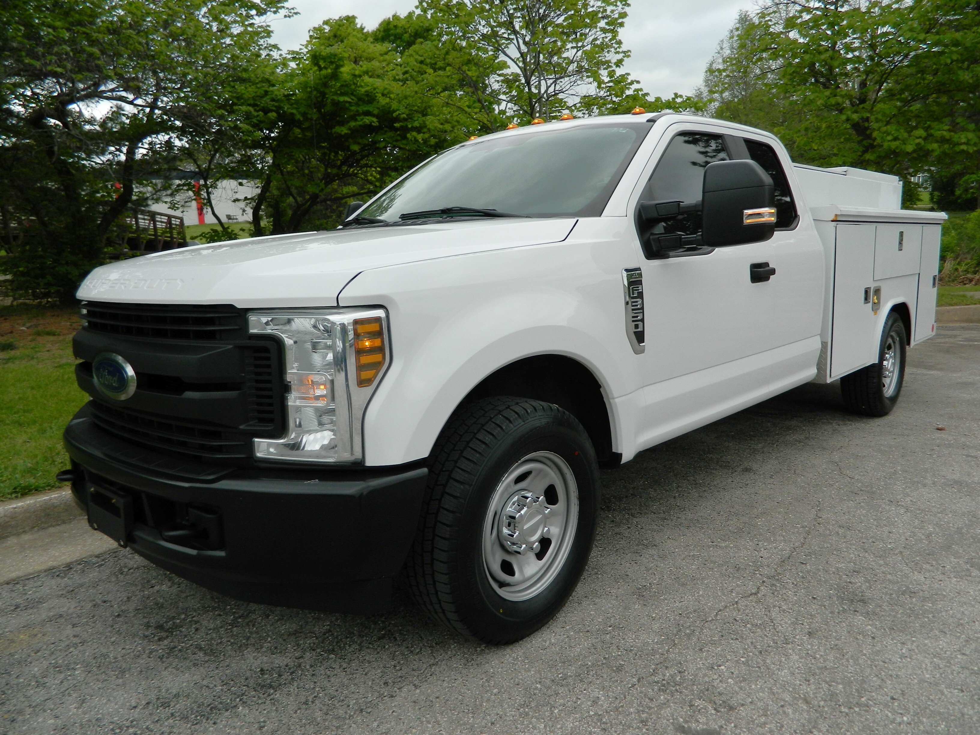 2019 FORD F350 XL in Shawnee, KS