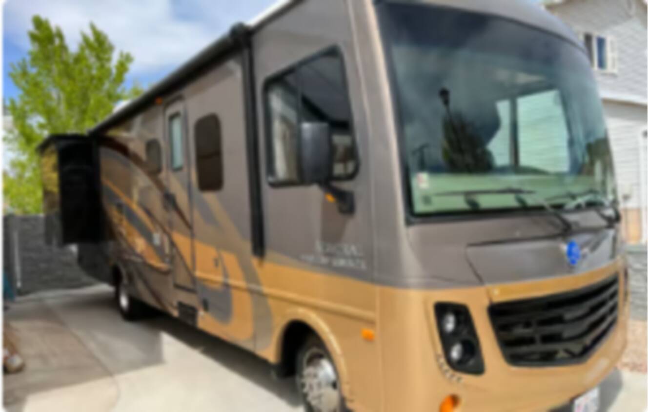 A photo of this 2016 Holiday Rambler ADMIRAL XE 31W