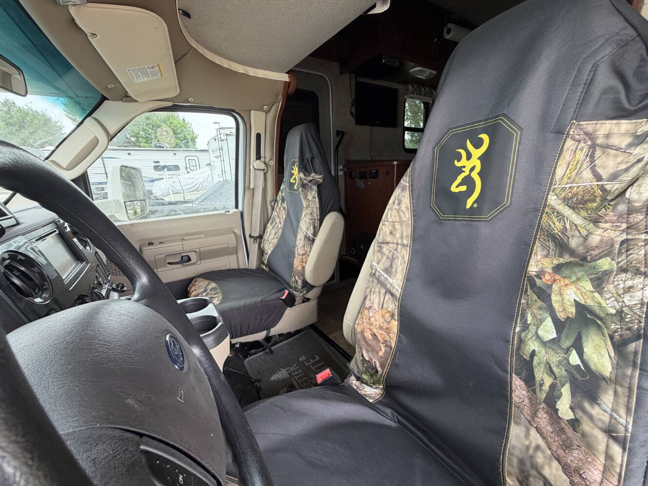 A photo of this 2016 Winnebago MINNIE WINNIE 27