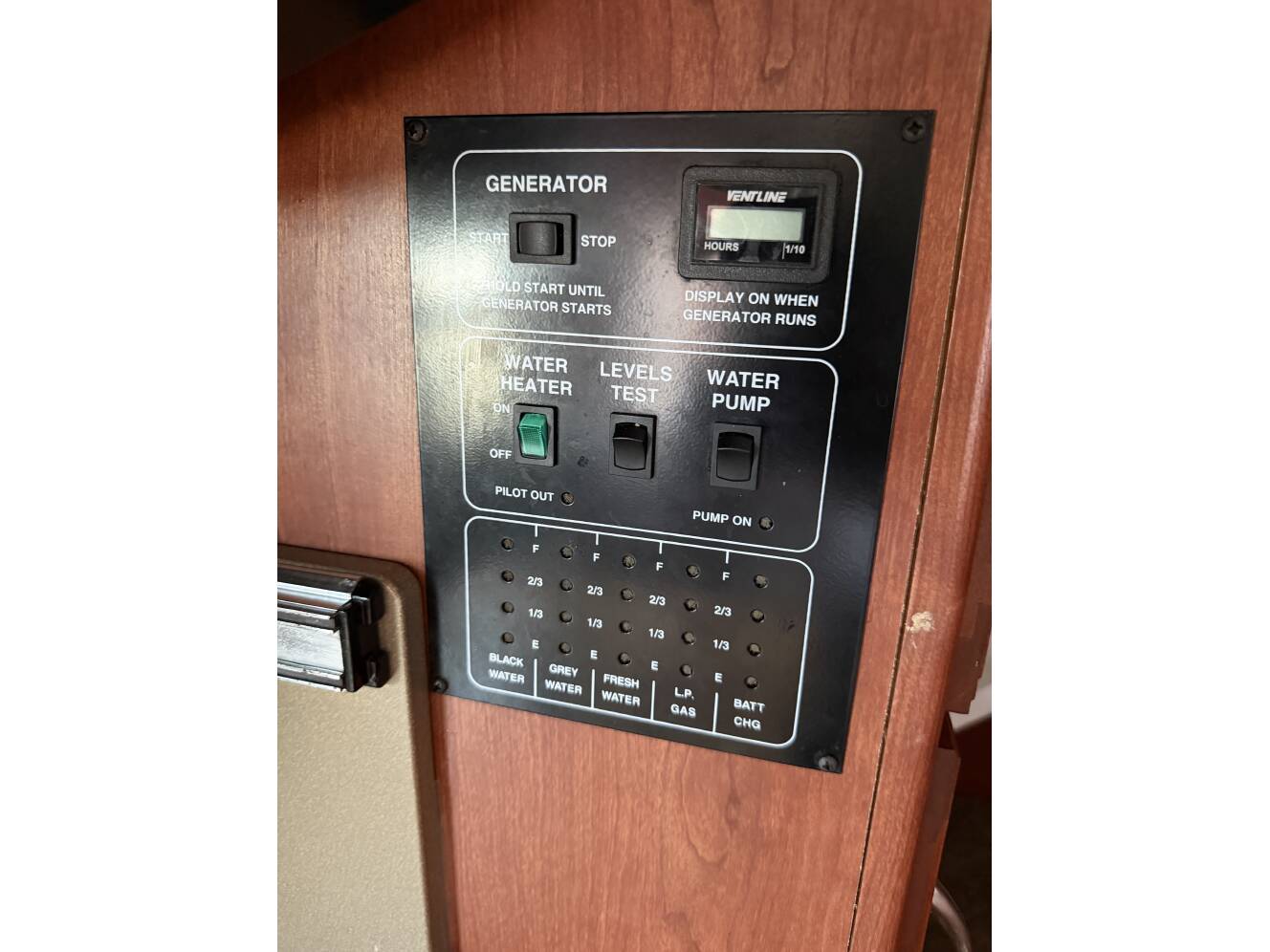 A photo of this 2016 Winnebago MINNIE WINNIE 27