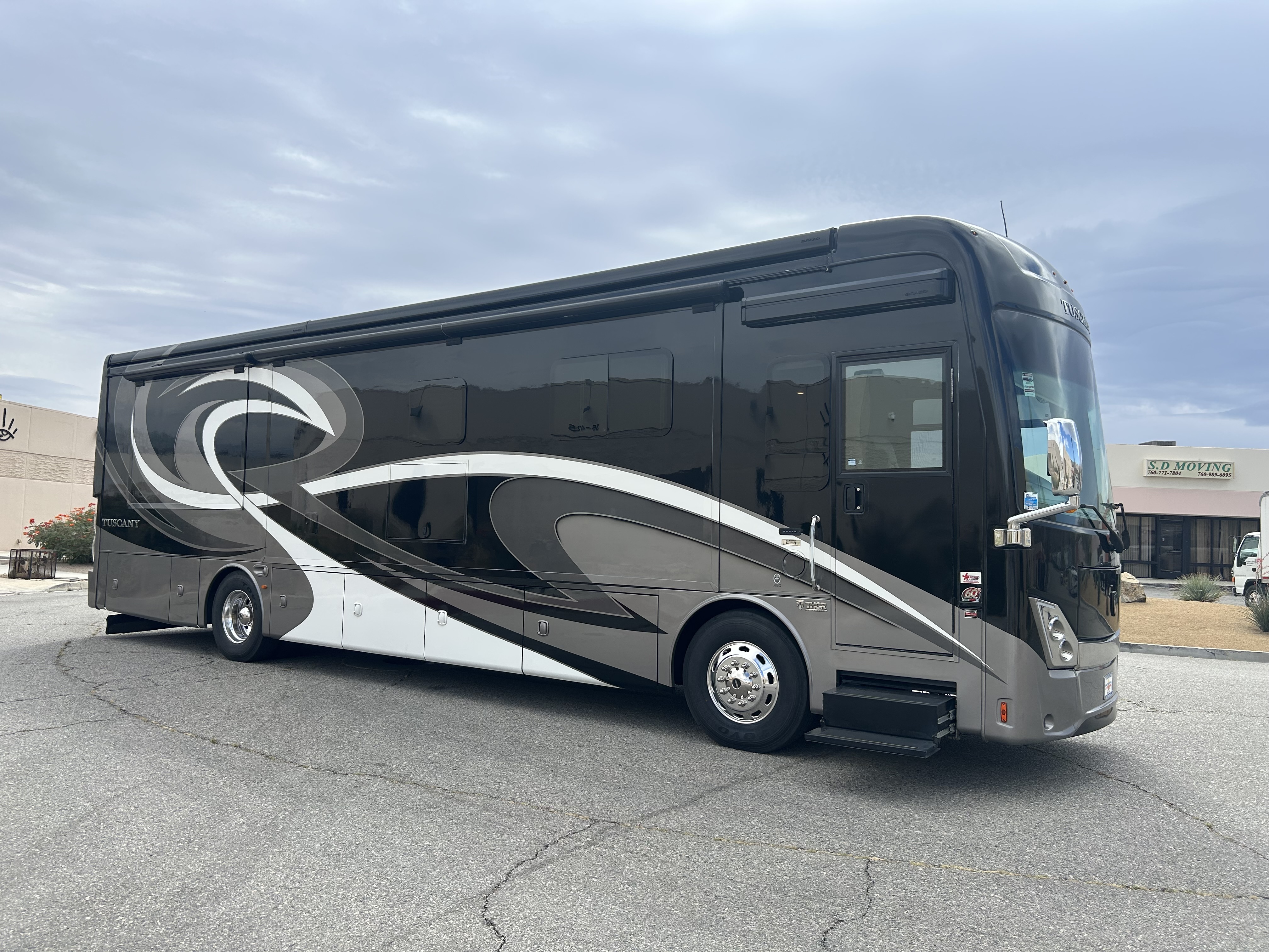 2018 Thor Motor Coach TUSCANY 38SQ Class A Diesel Motorhome - Diesel Pusher RV