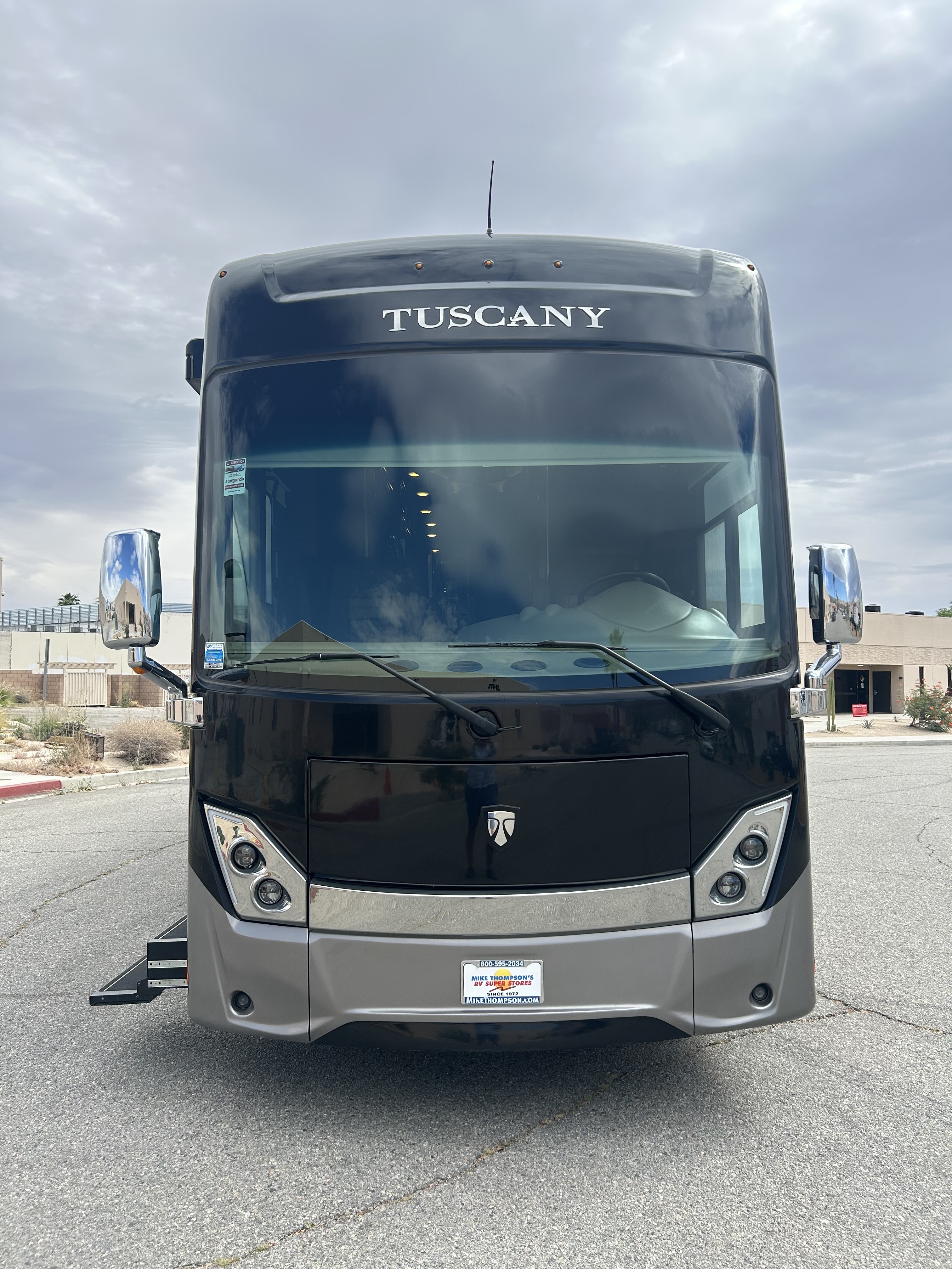 2018 Thor Motor Coach TUSCANY 38SQ in cathedral city CA