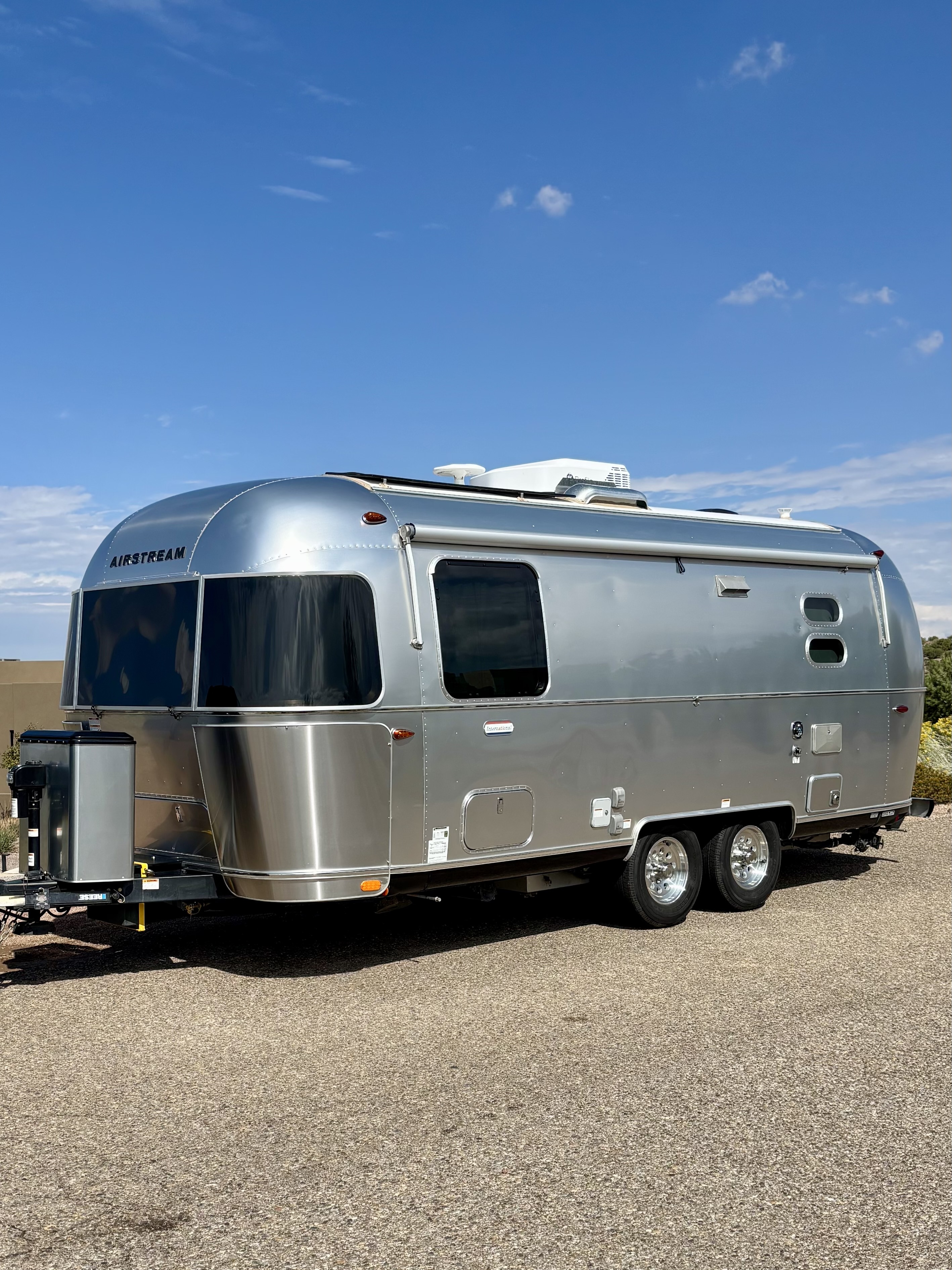 2024 Airstream INTERNATIONAL 23FB TWIN RV