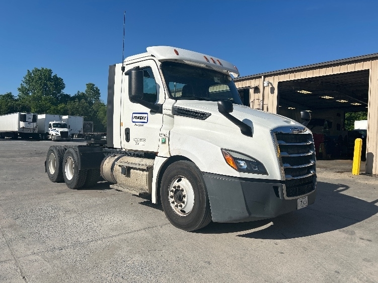 2020 FREIGHTLINER CASCADIA 126 in Macon, GA