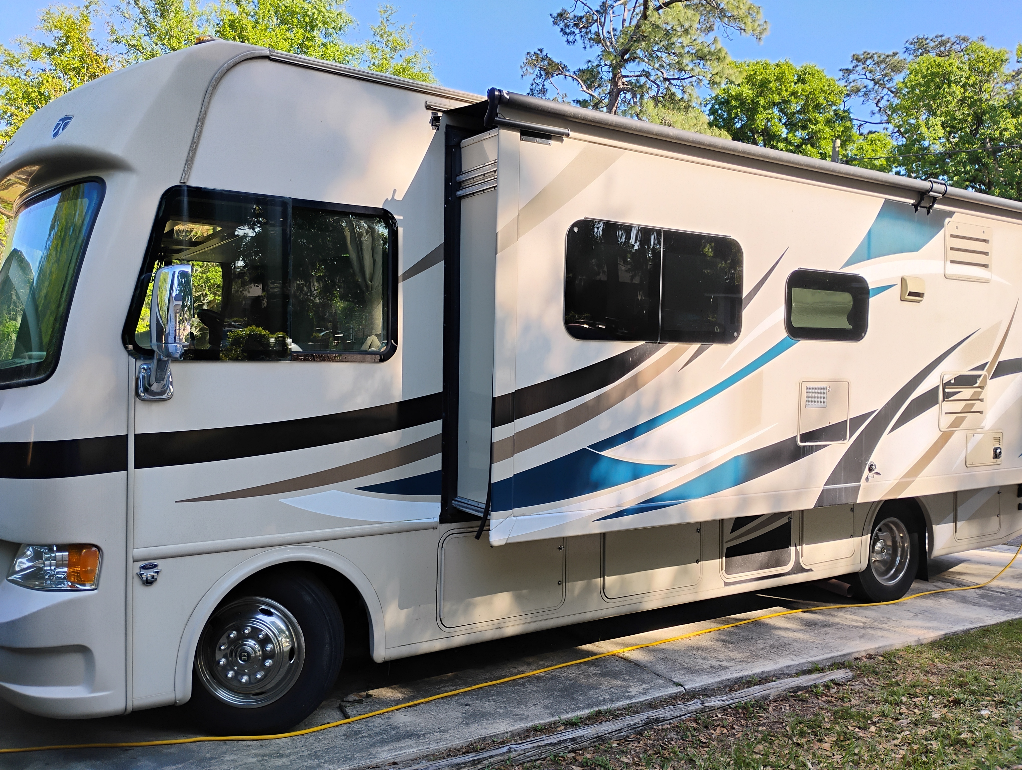 2015 Thor Motor Coach A.C.E. 29 3 RV