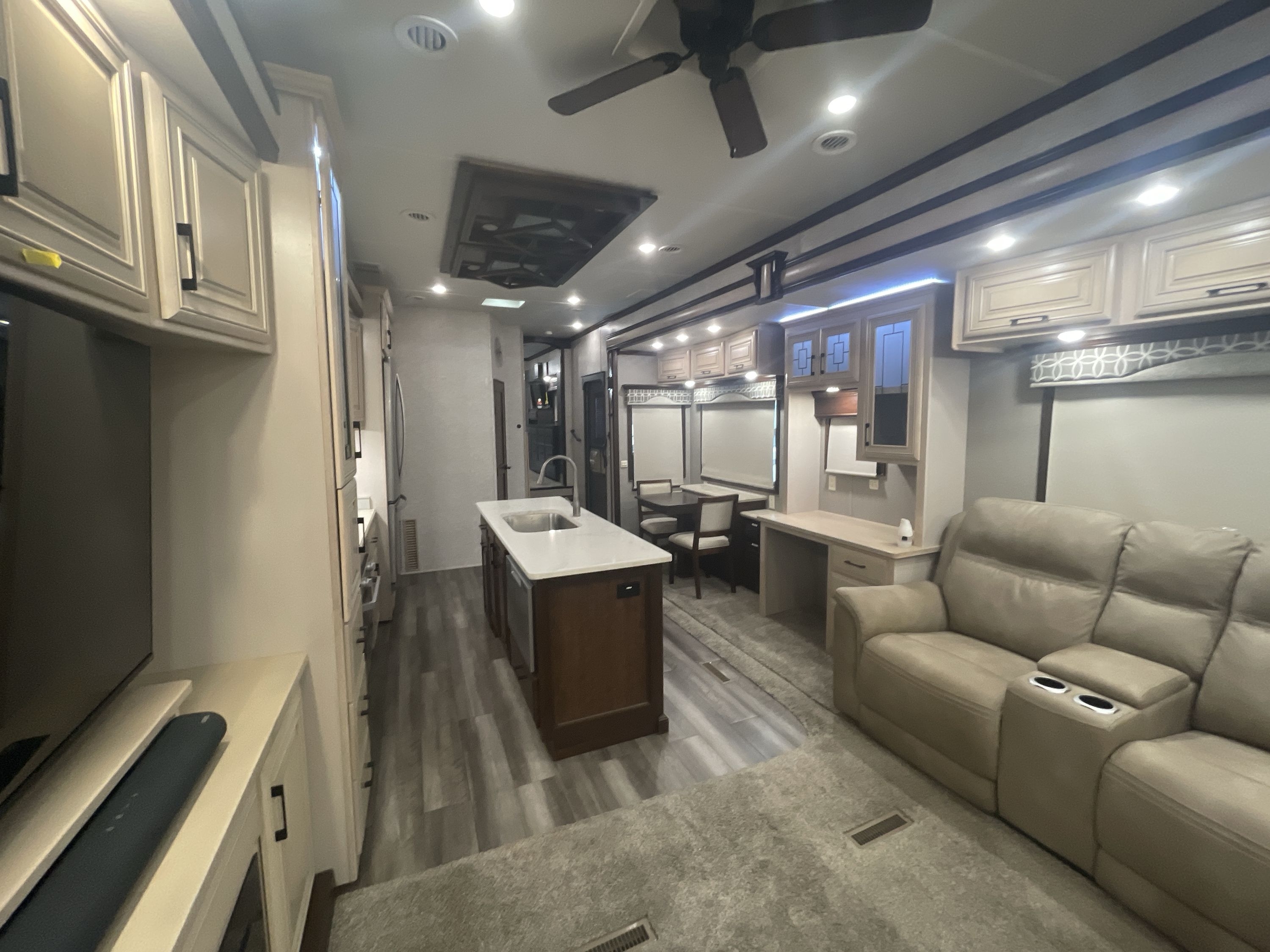 2020 DRV LUXURY SUITES MOBILE SUITES HOUSTON in kissimmee FL