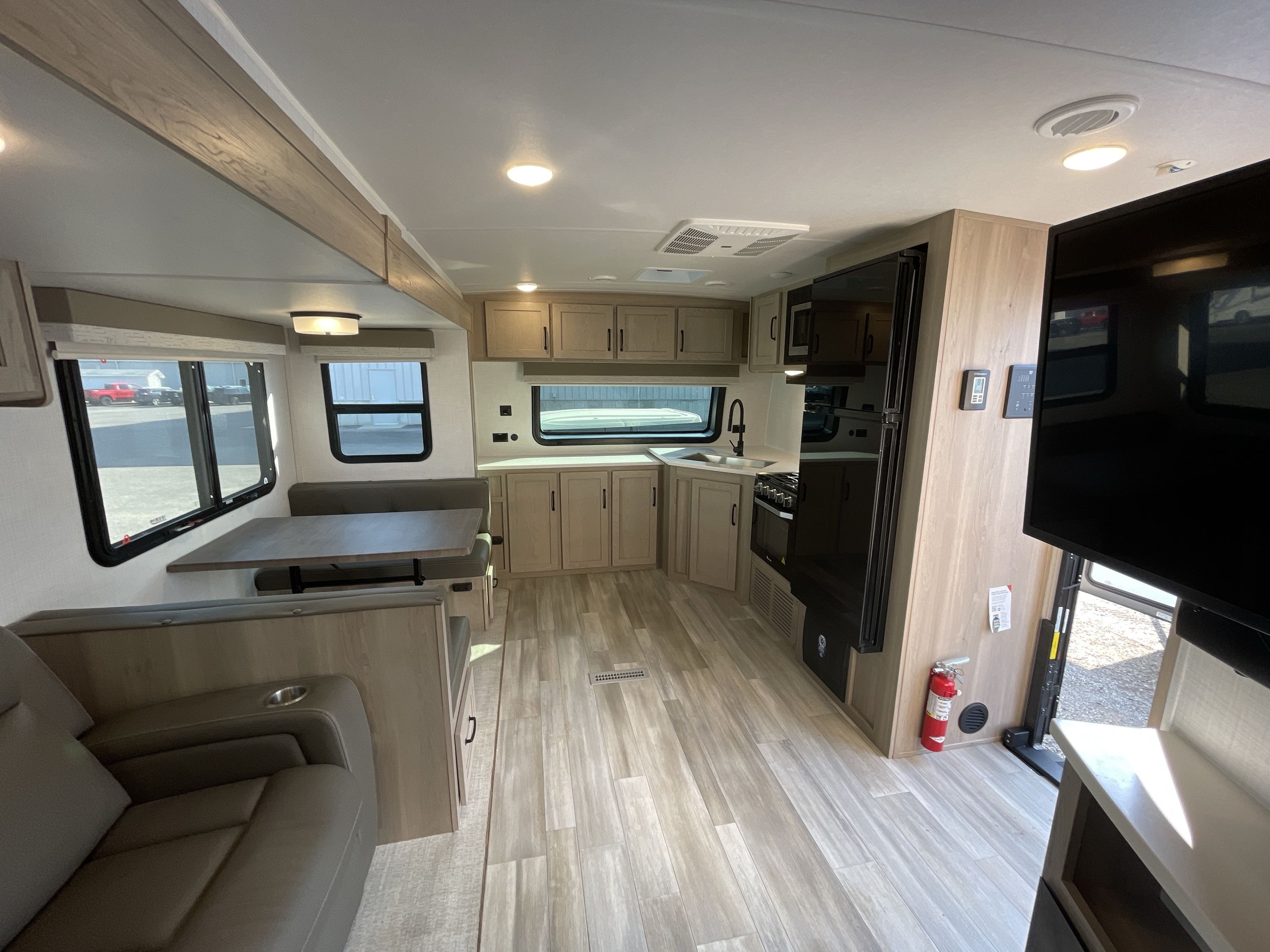 2024 Forest River FLAGSTAFF SUPER LITE 26FKBS in grand rapids MI