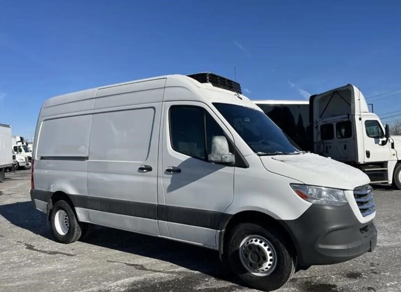 2019 FREIGHTLINER SPRINTER in Miami, FL