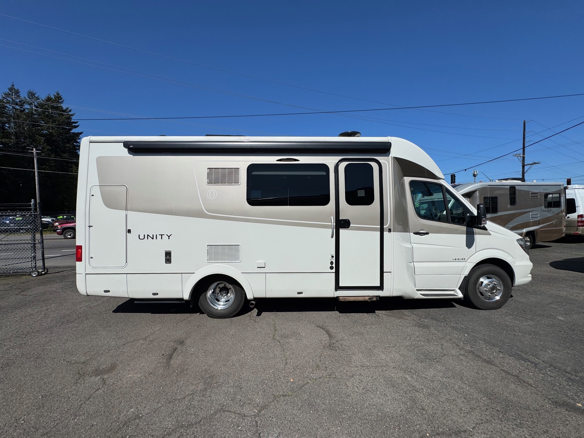 2018 Leisure Travel UNITY U24MB in gresham OR