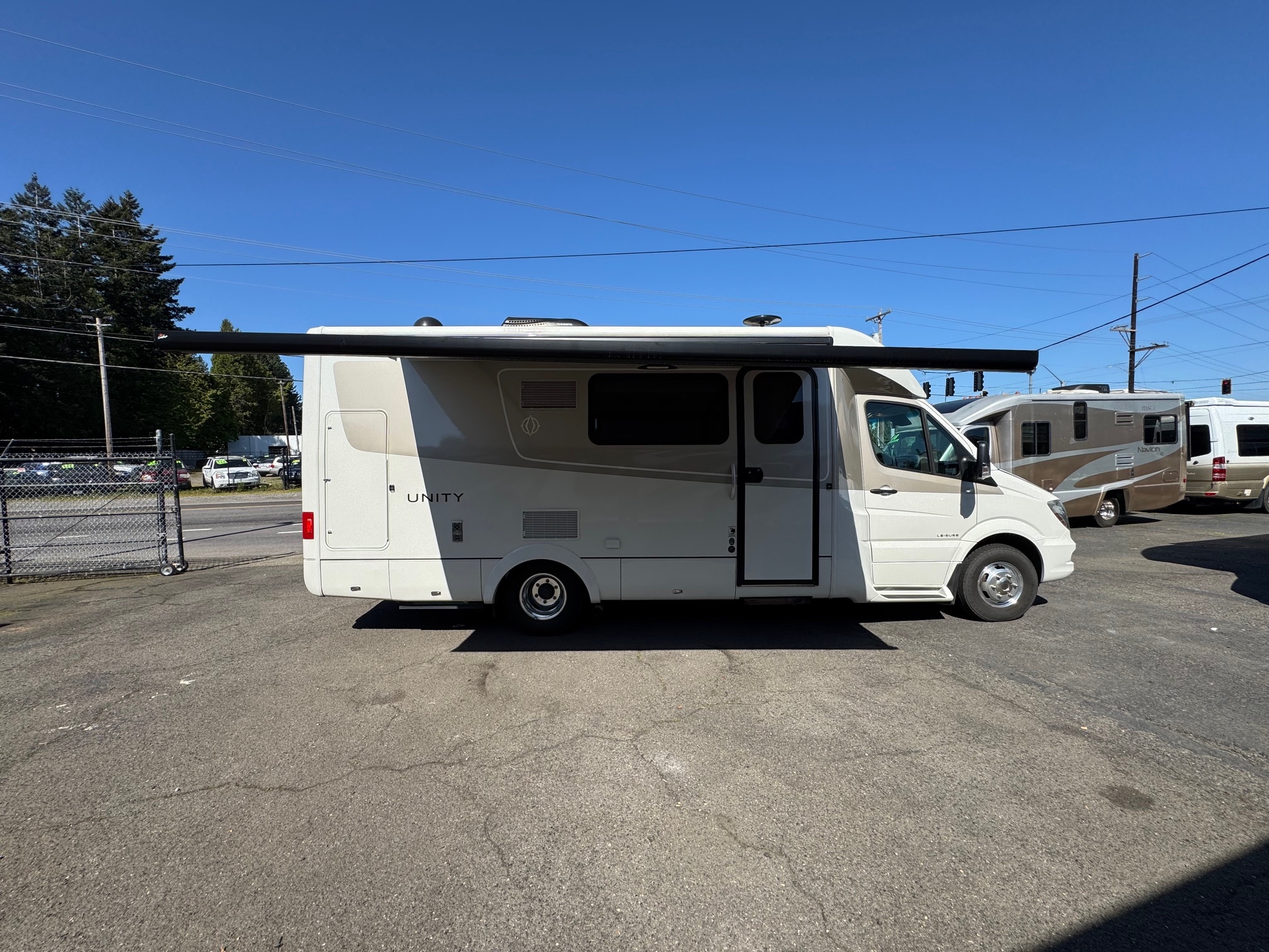 2018 Leisure Travel UNITY U24MB in gresham OR