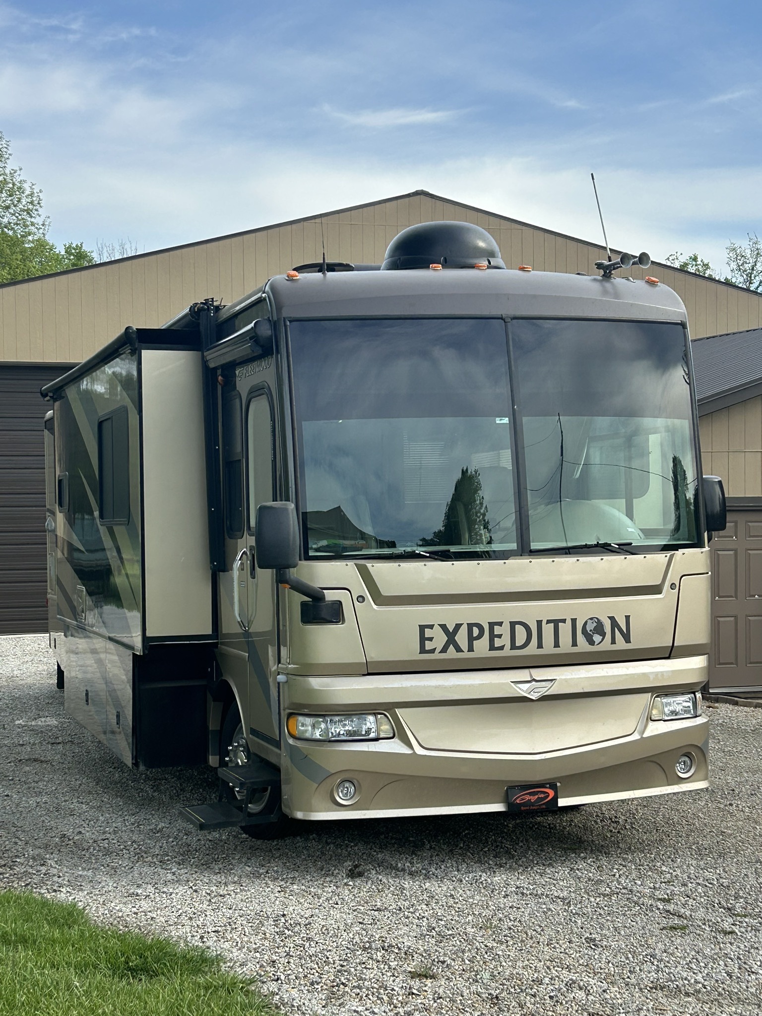 2006 Fleetwood EXPEDITION 38N in leavenworth KS