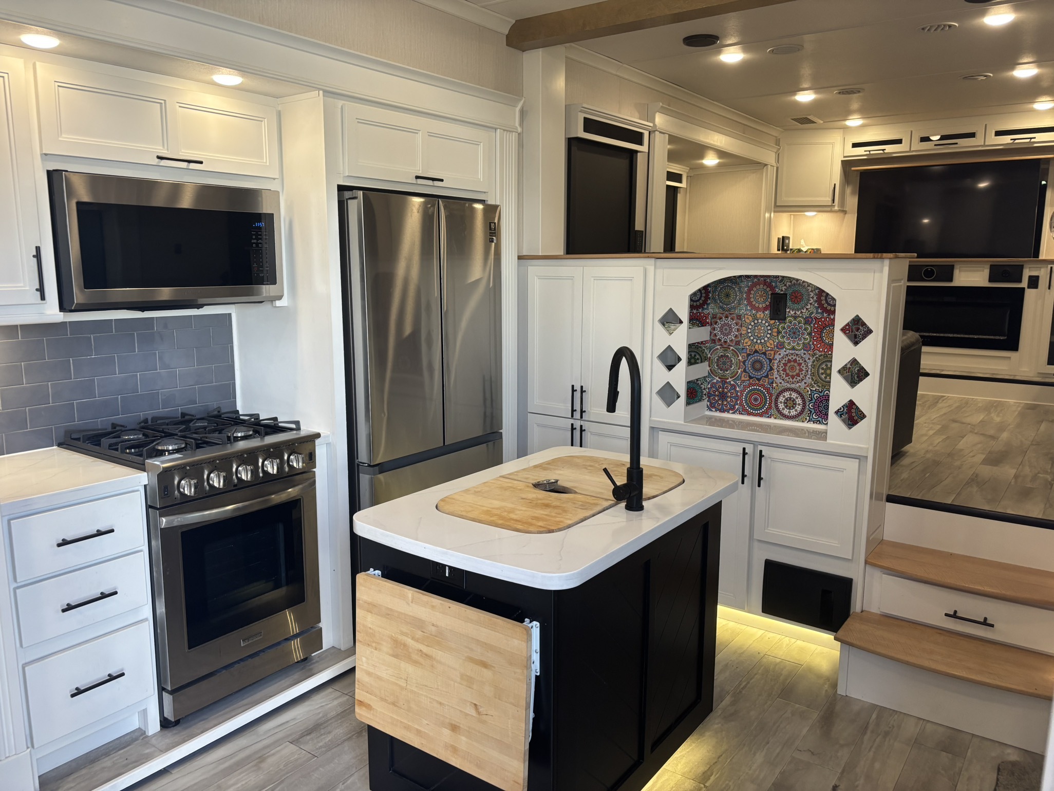 2022 Forest River RIVERSTONE LEGACY 39RBFL in bowling green FL