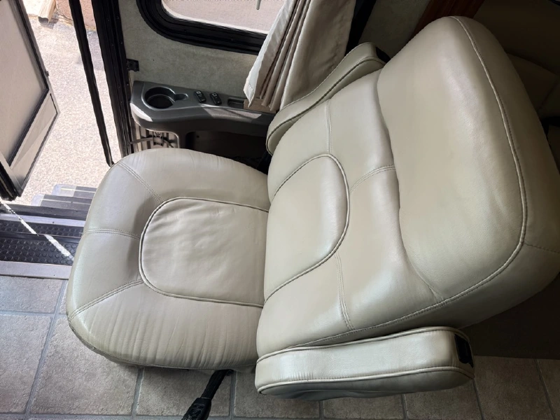 2008 FLEETWOOD EXCURSION 39R