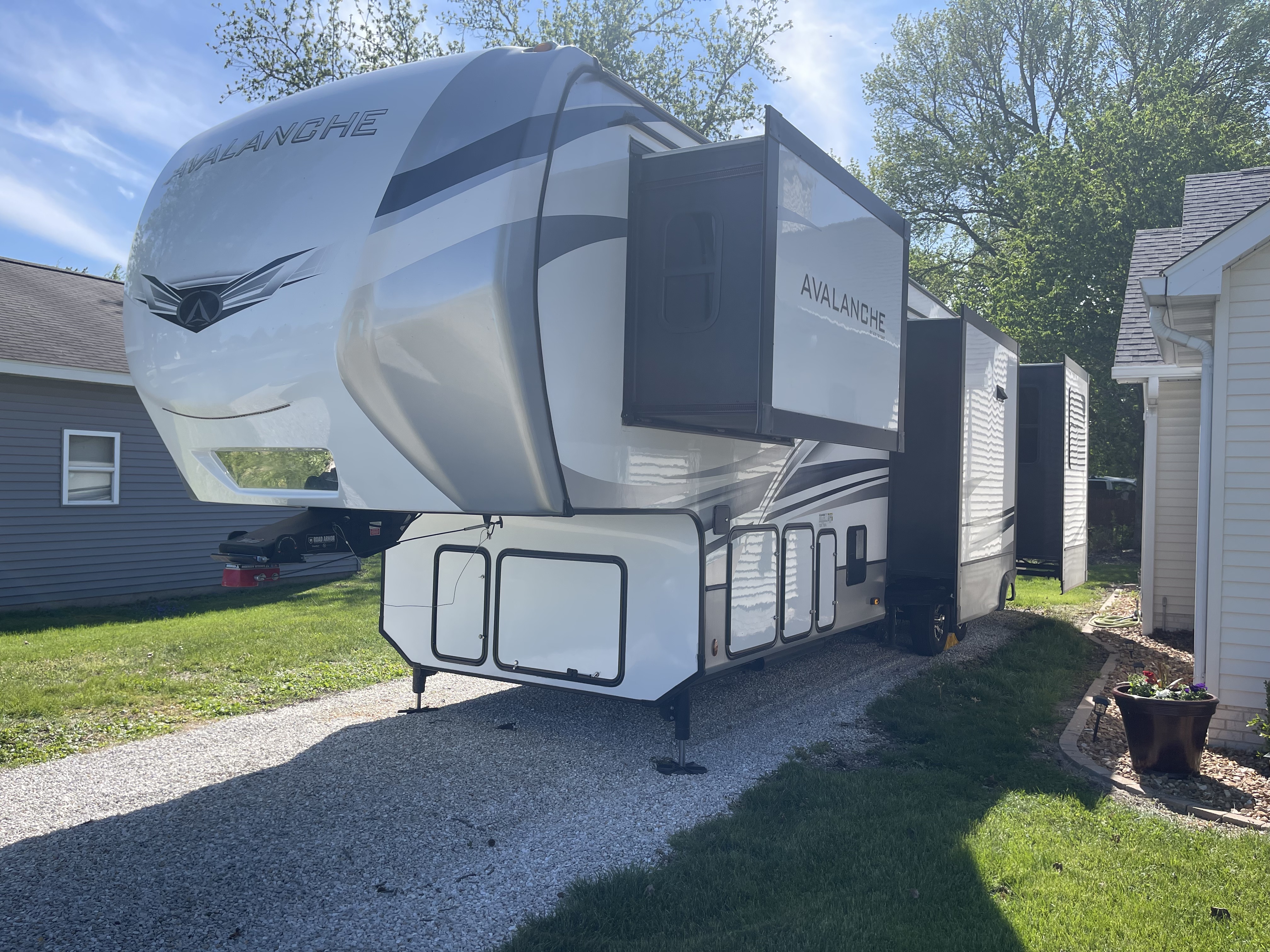2022 Keystone AVALANCHE 338GK in ashland IL