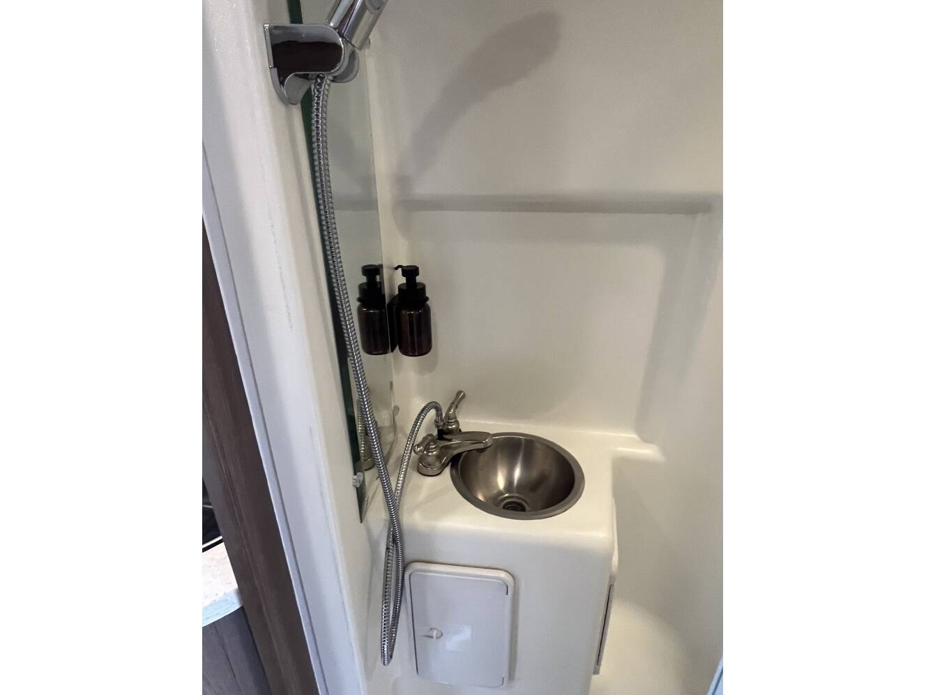 A photo of this 2018 Winnebago TRAVATO 59G