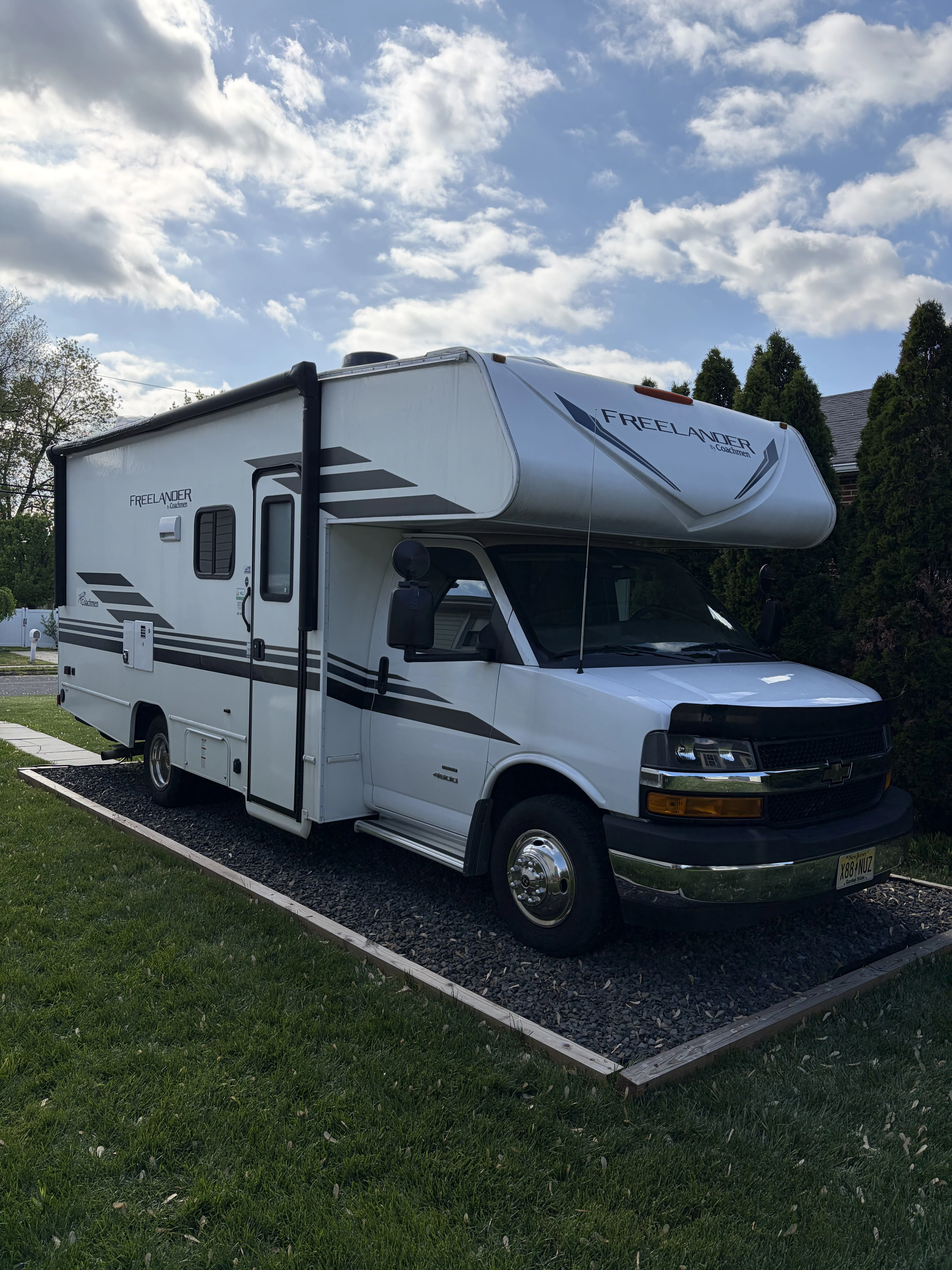 2021 Coachmen FREELANDER 22XG CHEVY RV