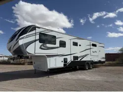 2022 GRAND DESIGN SOLITUDE 380FL
