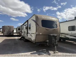 2017 FOREST RIVER ROCKWOOD ULTRA LITE 2606WS