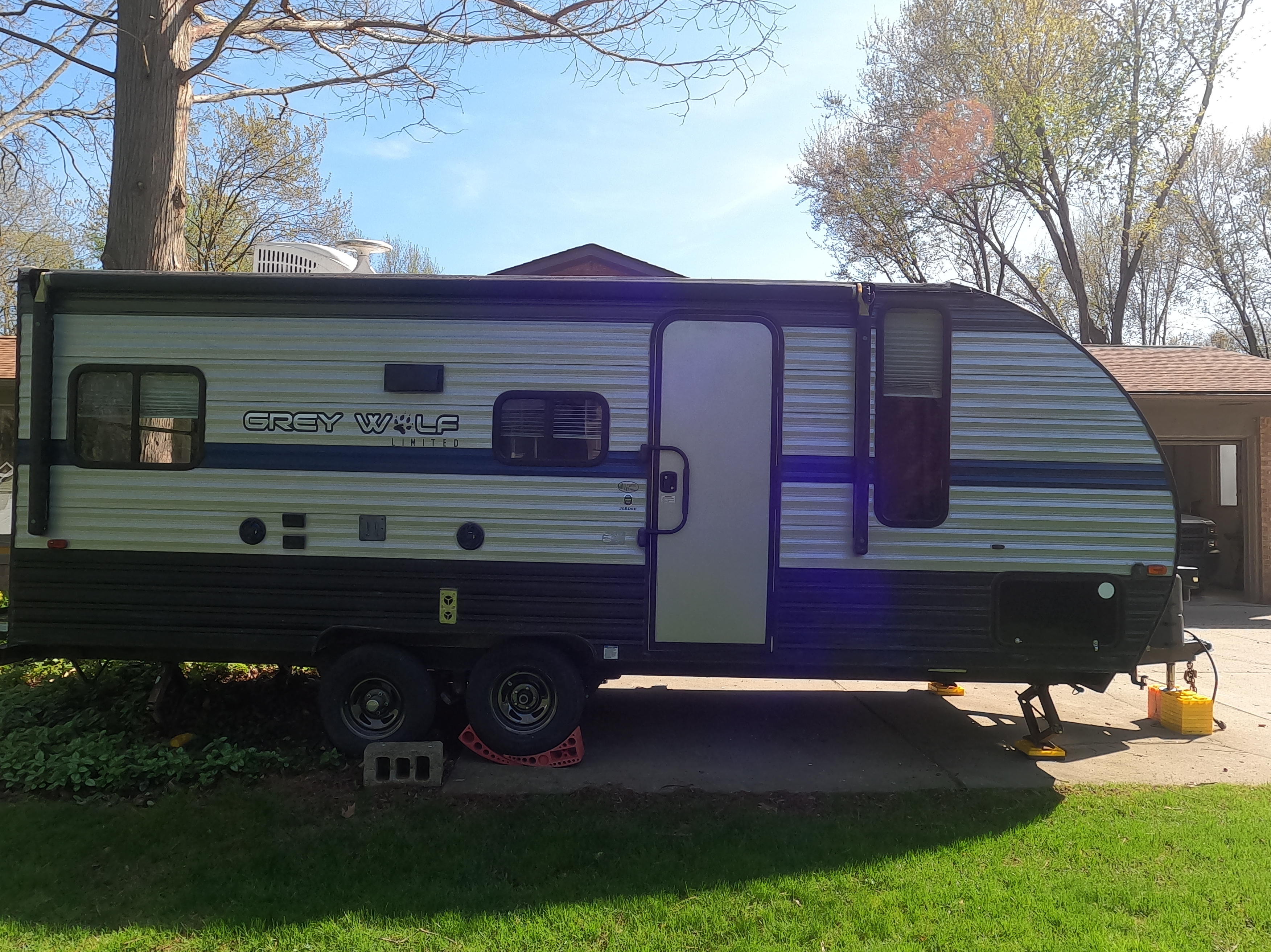 2019 Forest River CHEROKEE GREY WOLF 20RDSE in harrison township MI