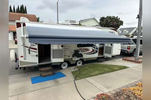 2011 Keystone PASSPORT ULTRA LITE 245RB in westminster CA