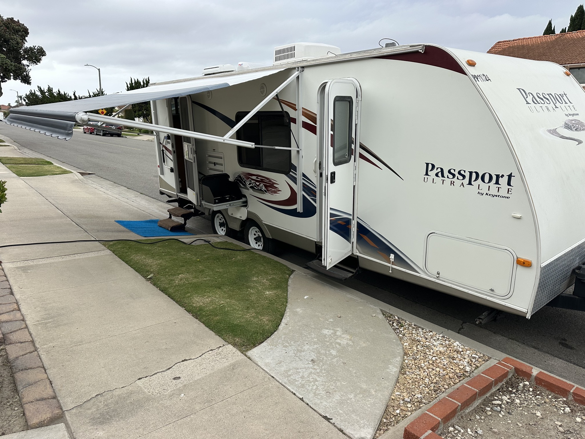 2011 Keystone PASSPORT ULTRA LITE 245RB in westminster CA