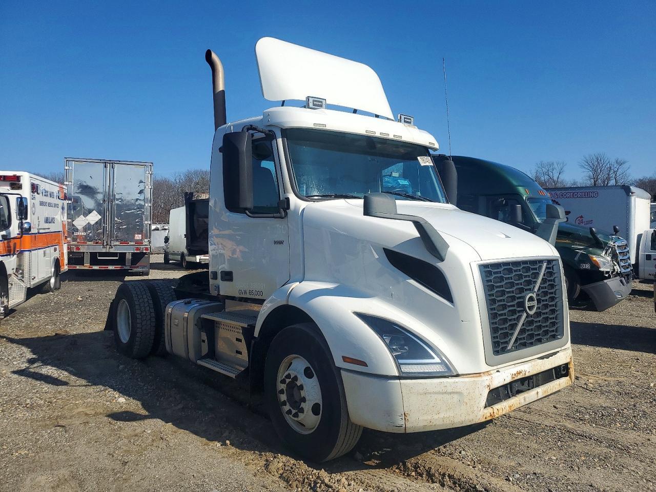 2019 VOLVO VNR in Glassboro, NJ
