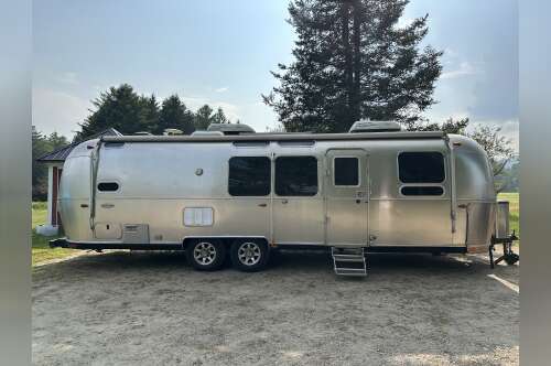 2017 Airstream FLYING CLOUD 30FB BUNK in waterbury VT