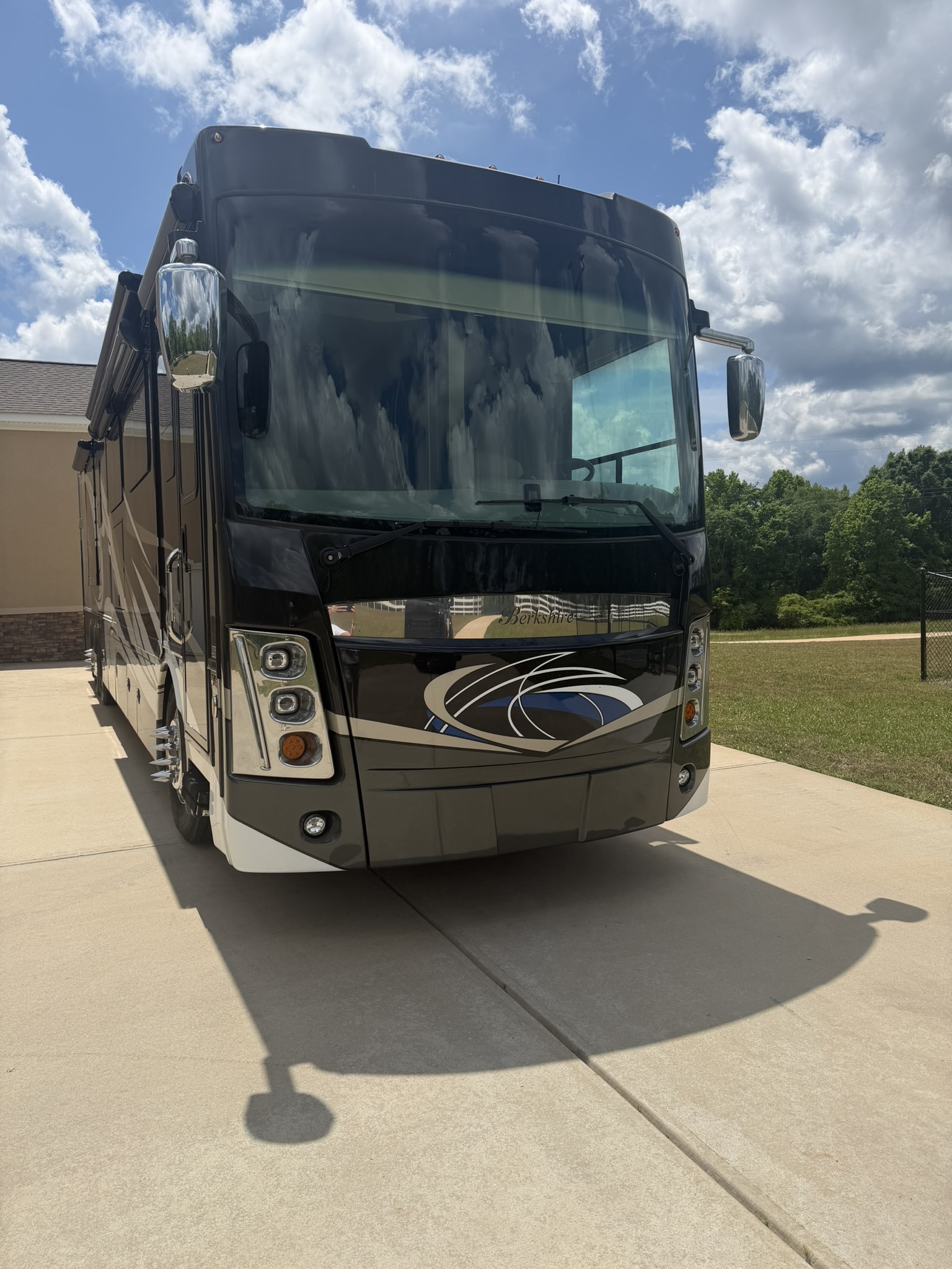 2022 Forest River BERKSHIRE XLT 45A in monticello GA